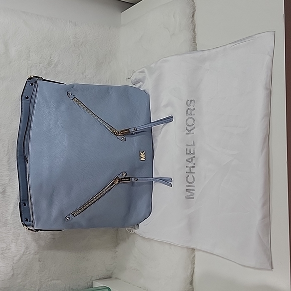 Micheal Kors Light Blue Large Tote - Picture 2 of 13